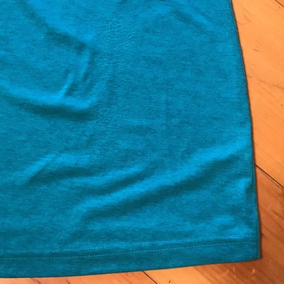 V-Neck Tee Bundle - Picture 9 of 10